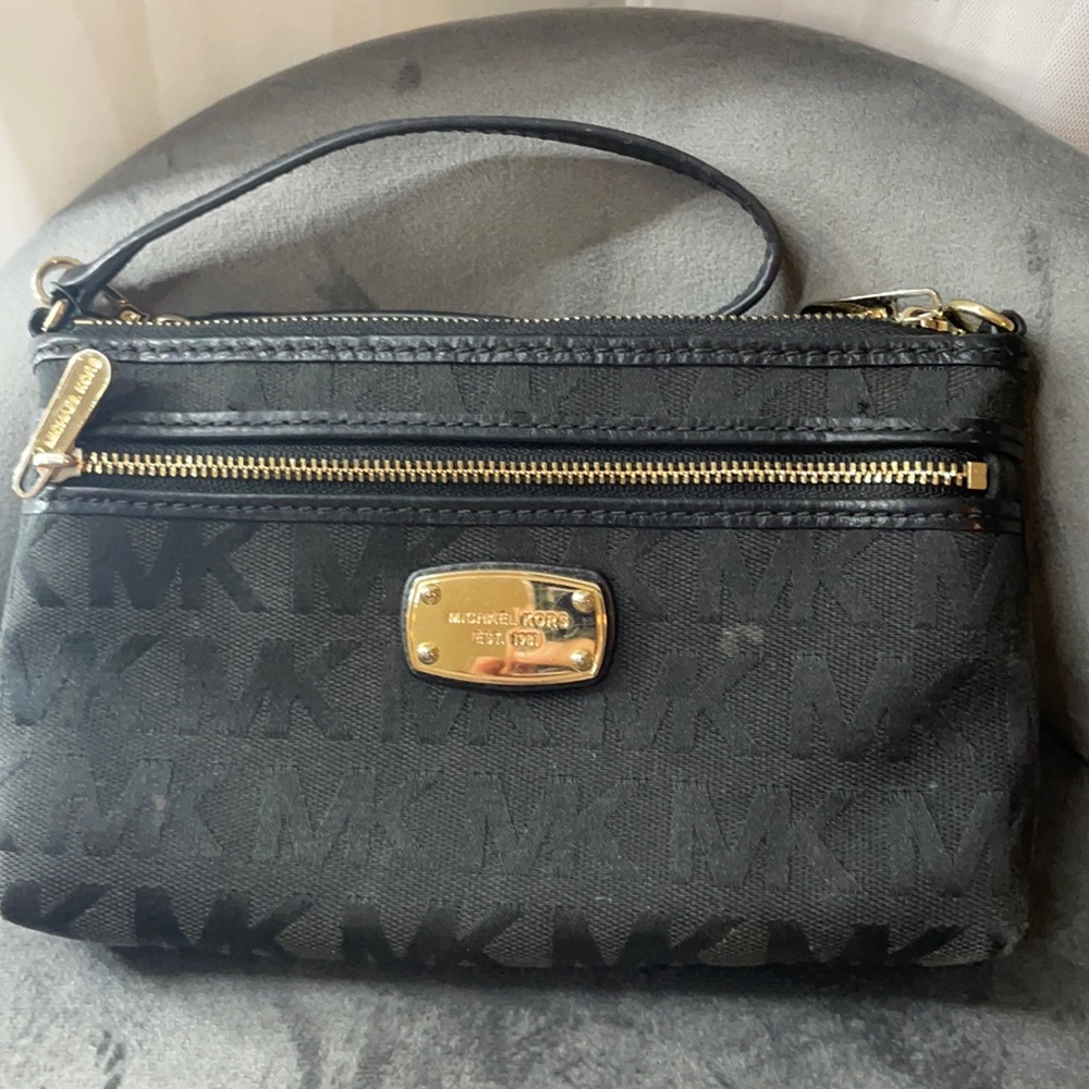 Michael Kors wristlet